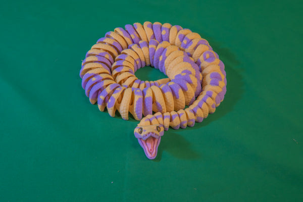 Ultra Realistic Banana Ball Python – Articulated Snake with Glass Eyes & Moving Jaw – Lifelike Reptile Prop, Cosplay Accessory, Collectible Model, Display Decor (Copy)