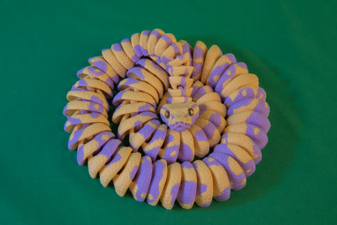 Ultra Realistic Banana Ball Python – Articulated Snake with Glass Eyes & Moving Jaw – Lifelike Reptile Prop, Cosplay Accessory, Collectible Model, Display Decor (Copy)